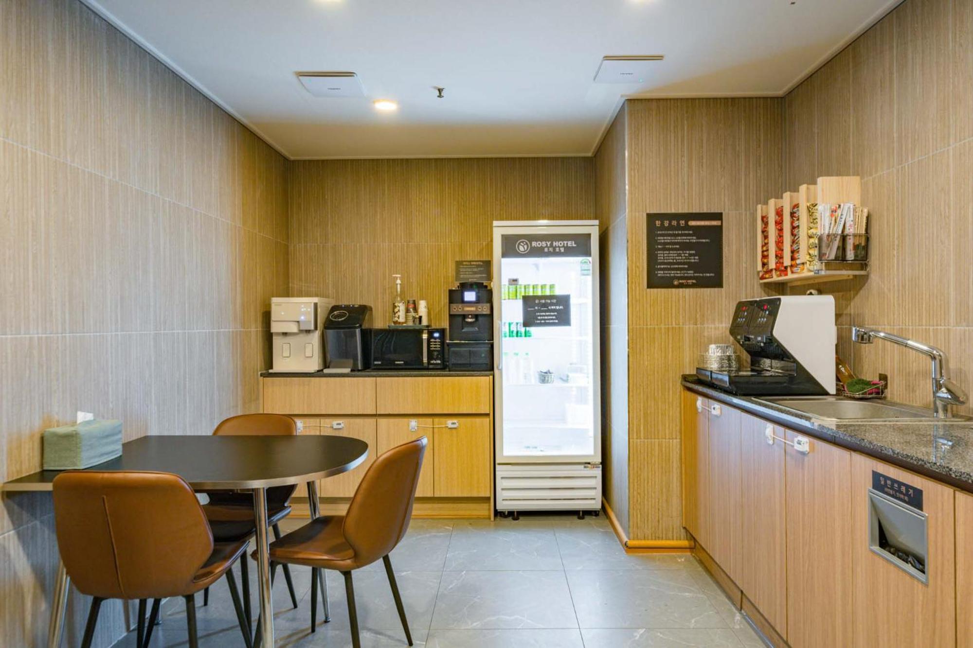 צאונגג'ו Rosy Hotel מראה חיצוני תמונה